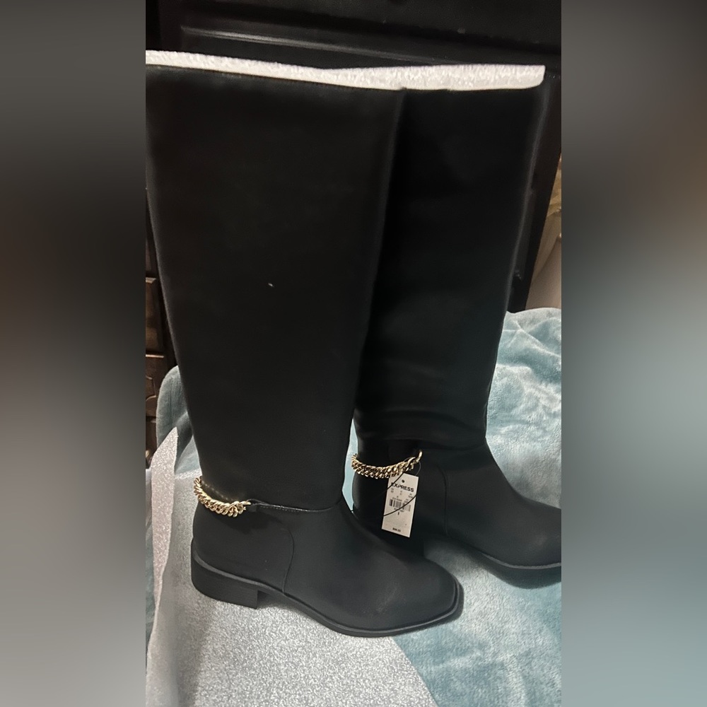 Express Chain Riding Boots - Picture 2 of 9